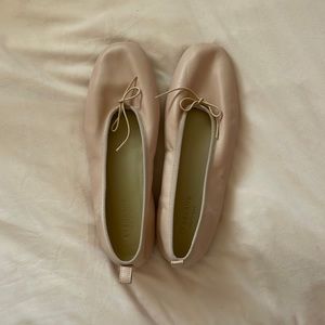Everlane bow tie ballet flats. 100% leather. Size 9. Worn once.